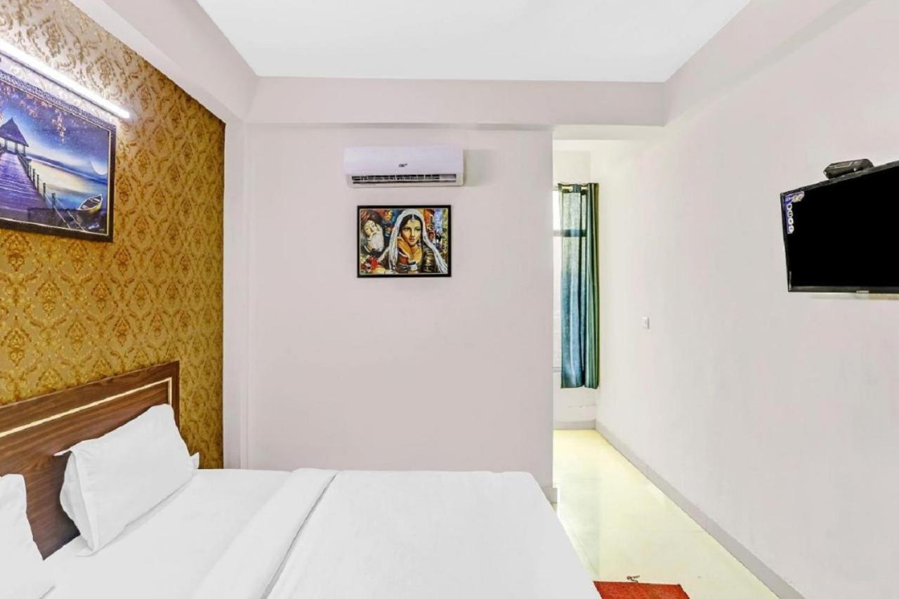 Hotel Noida Continental ภายนอก รูปภาพ