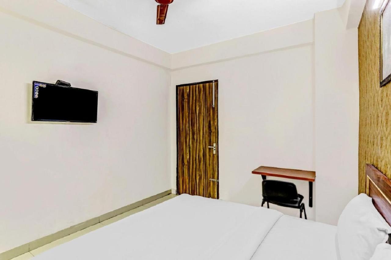 Hotel Noida Continental ภายนอก รูปภาพ