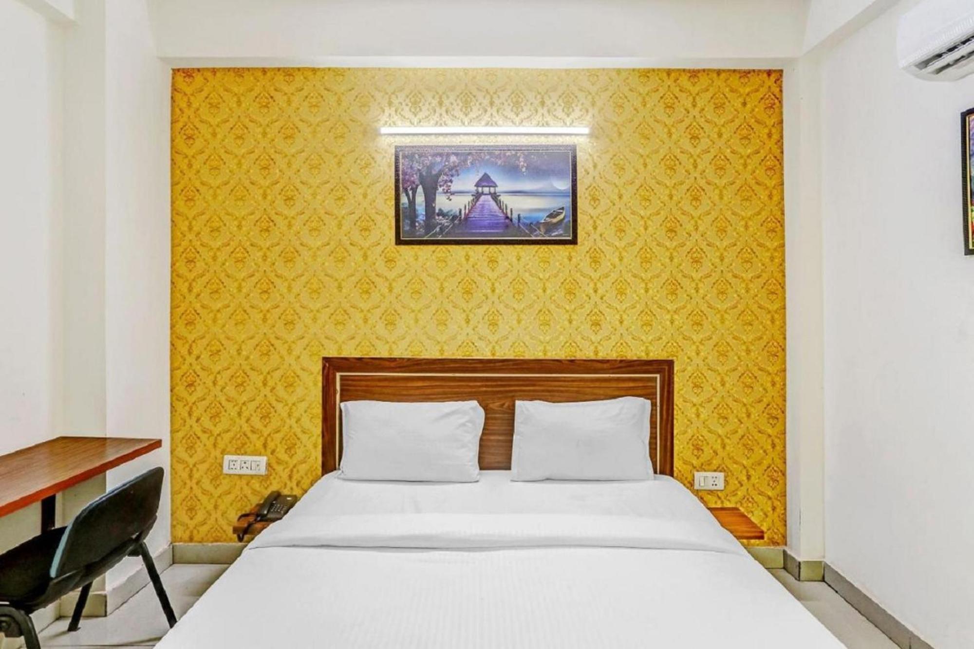 Hotel Noida Continental ภายนอก รูปภาพ